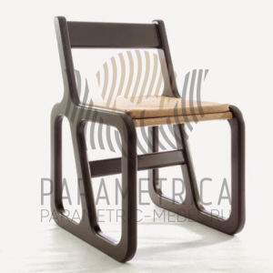 деревянный стул